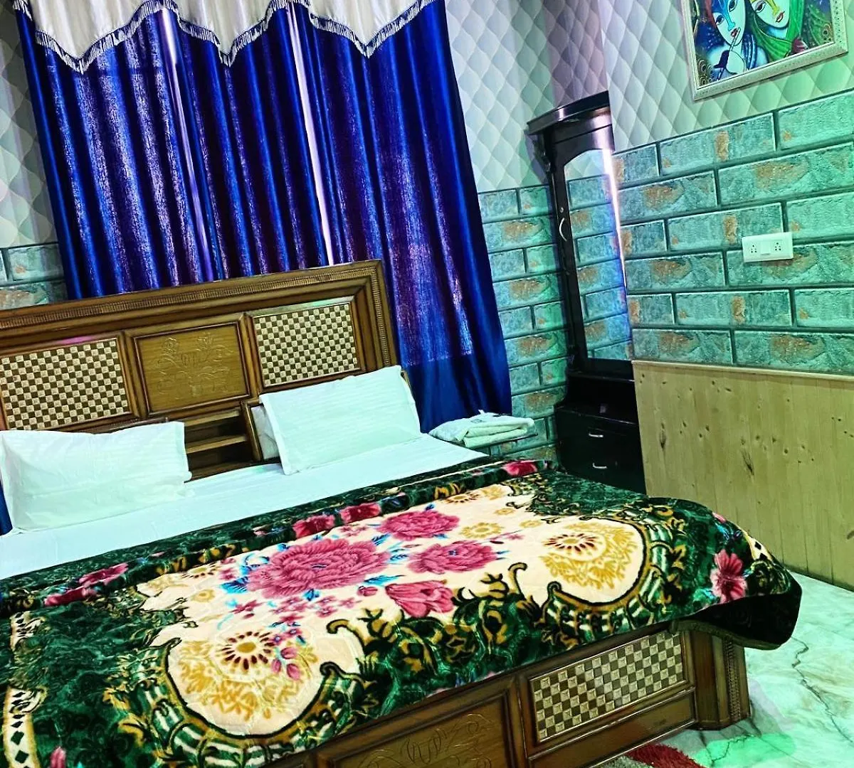 **  Manali Hotel By Grb Delhi  India